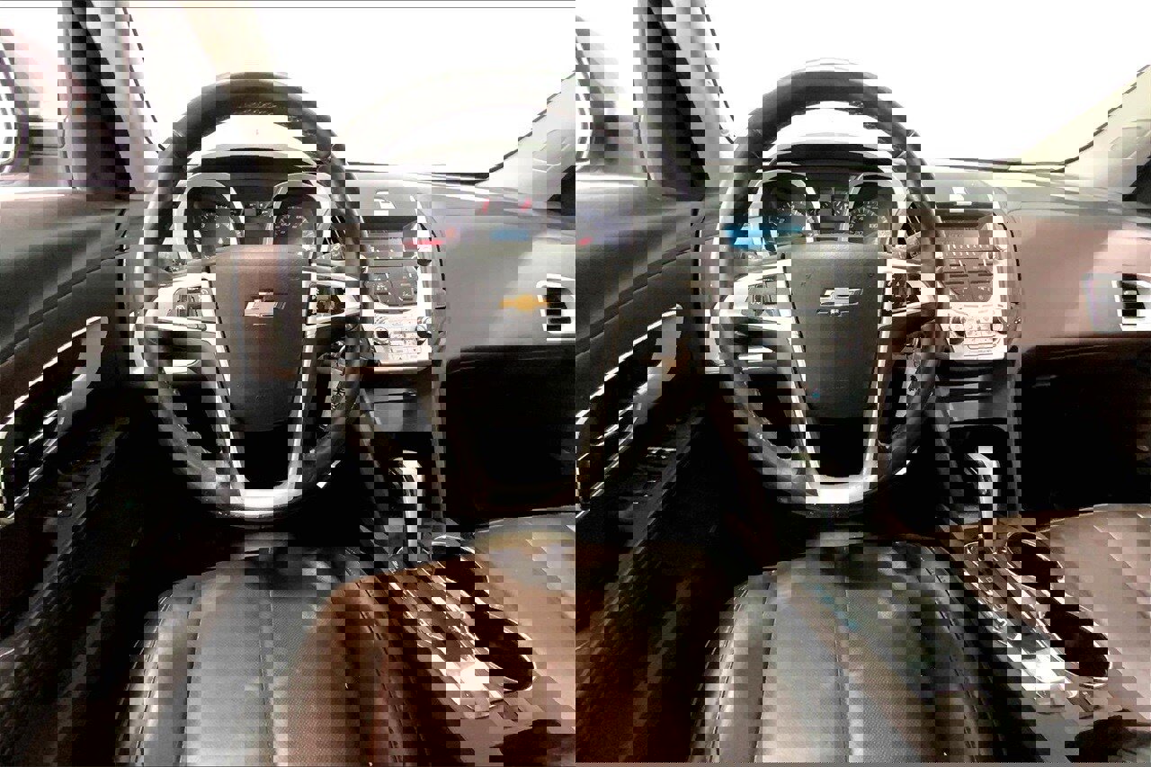 Used 2010 Chevrolet Equinox LT image 14