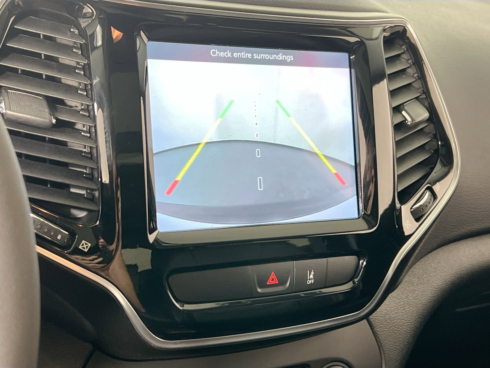 Used 2022 Jeep Cherokee Limited w/ Mopar Interior Package image 13