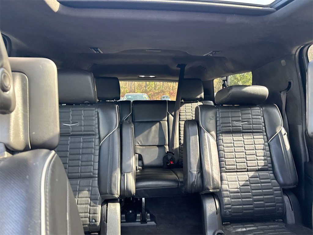 Used 2022 Cadillac Escalade ESV Premium Luxury Platinum image 34