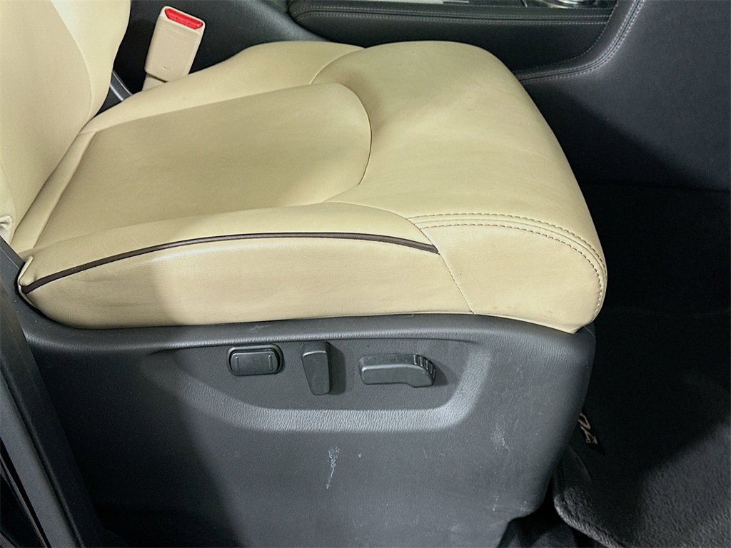 Used 2023 Nissan Armada SV image 23