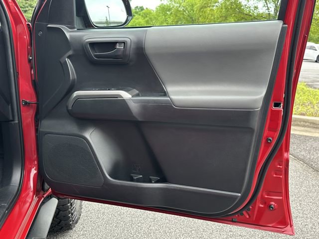 Used 2022 Toyota Tacoma SR5 w/ Technology Package RWD image 16