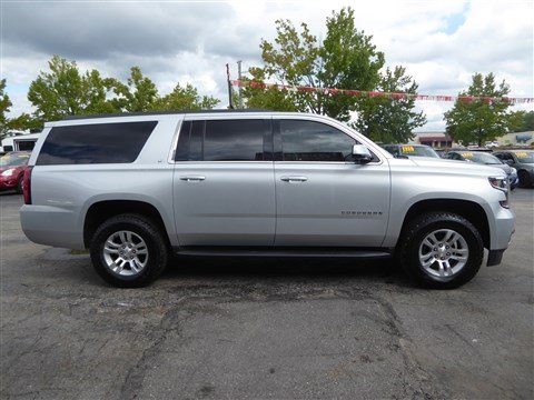 Used 2019 Chevrolet Suburban LT image 5