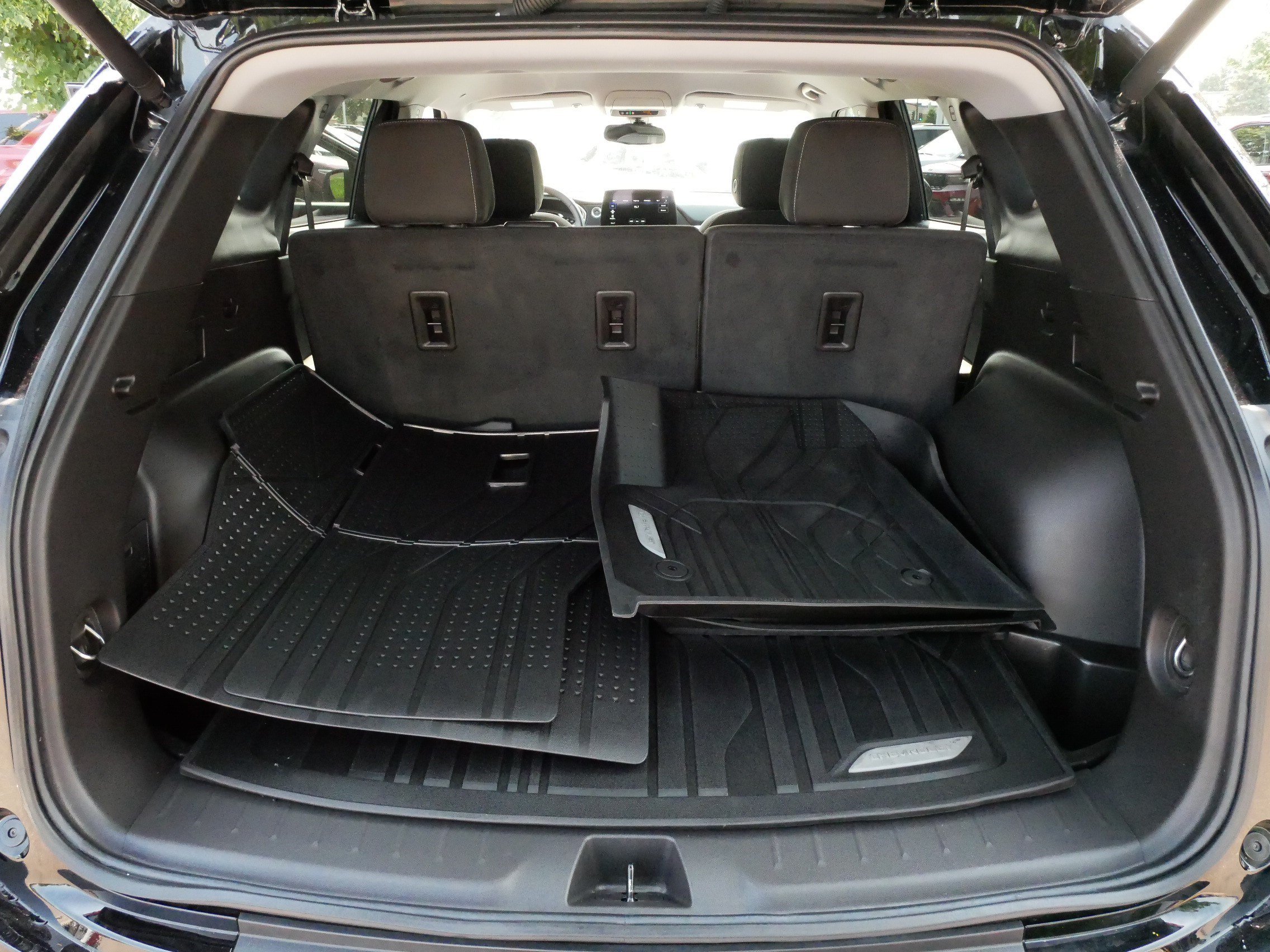 Used 2024 Chevrolet Blazer LT w/ Convenience Package FWD image 18