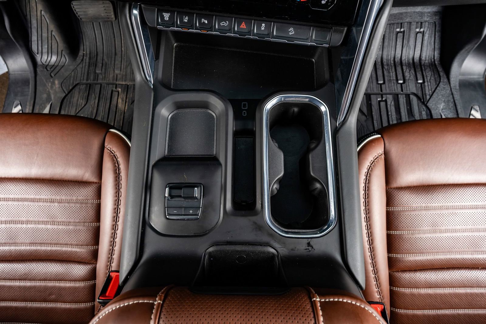 Used 2025 GMC Sierra 2500 Denali Ultimate image 28