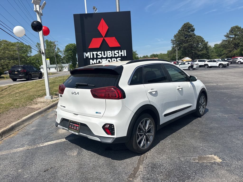 Used 2022 Kia Niro Touring Special Edition FWD image 3