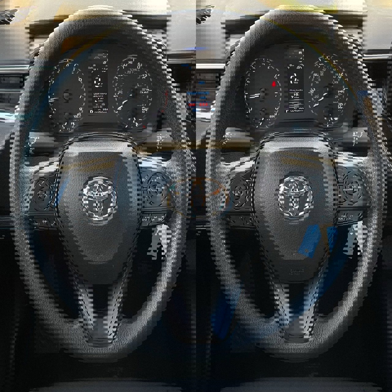 Used 2024 Toyota Corolla LE image 12