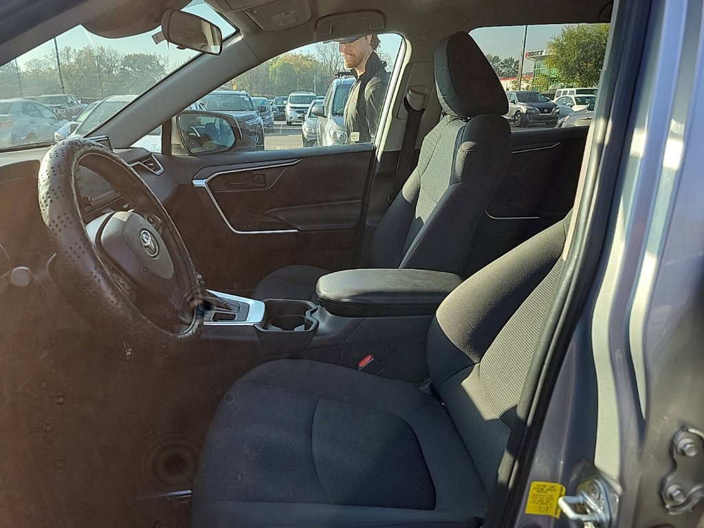 Used 2019 Toyota RAV4 LE w/ All Weather Liner Package AWD/4WD image 6
