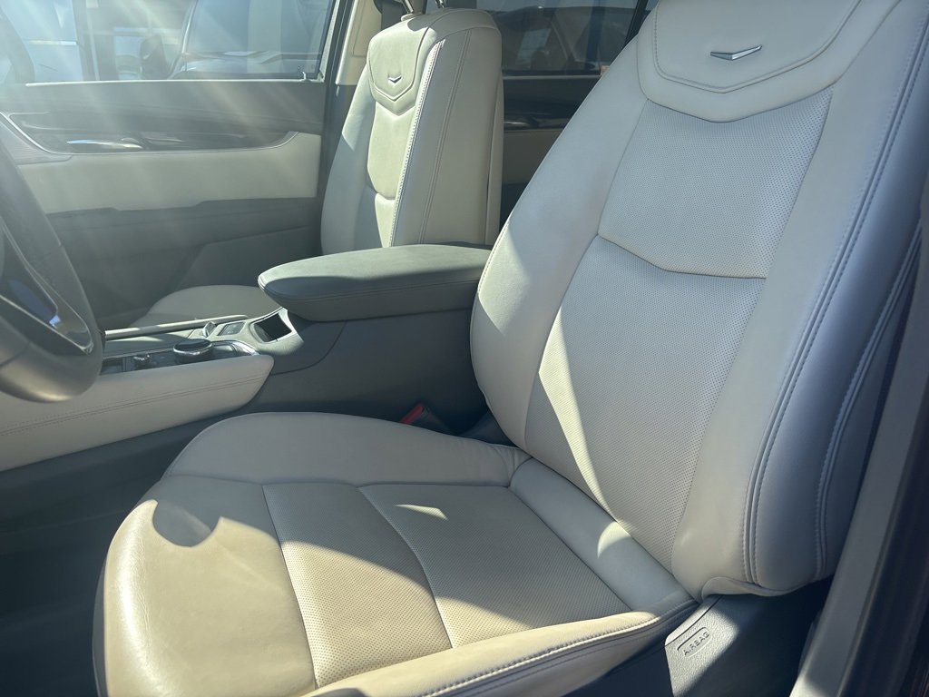 Certified 2024 Cadillac XT6 Premium Luxury w/ LPO, Floor Liner Package image 13