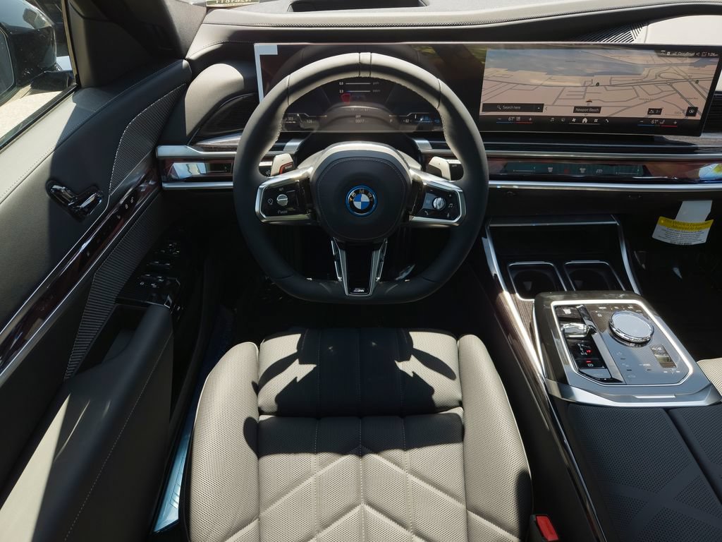 New 2026 BMW 750e xDrive w/ Premium Package AWD/4WD image 15