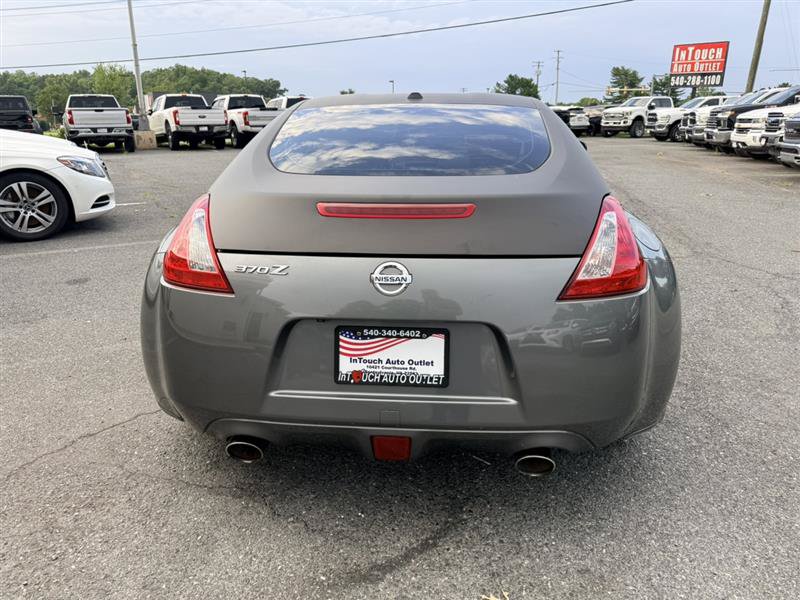 Used 2015 Nissan 370Z Touring RWD image 6