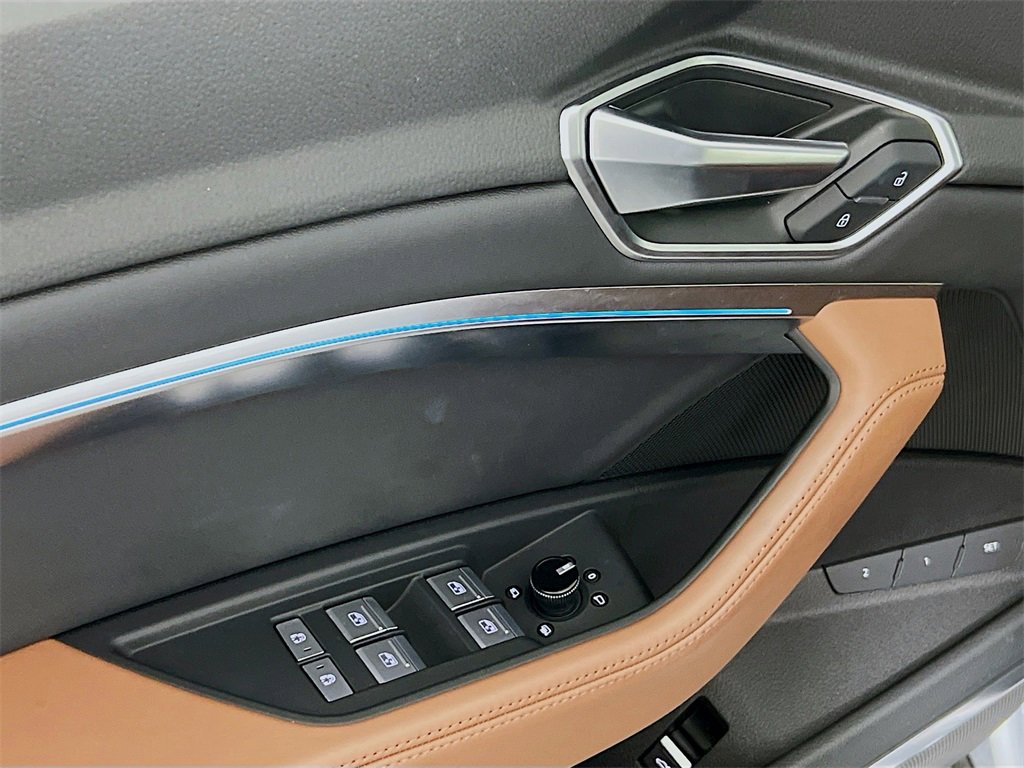 Certified 2022 Audi e-tron Prestige w/ Prestige Package image 20