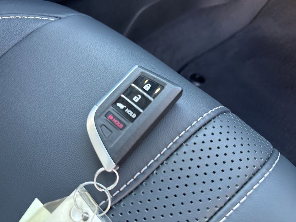 Used 2024 Acura RDX w/ Technology Package image 43