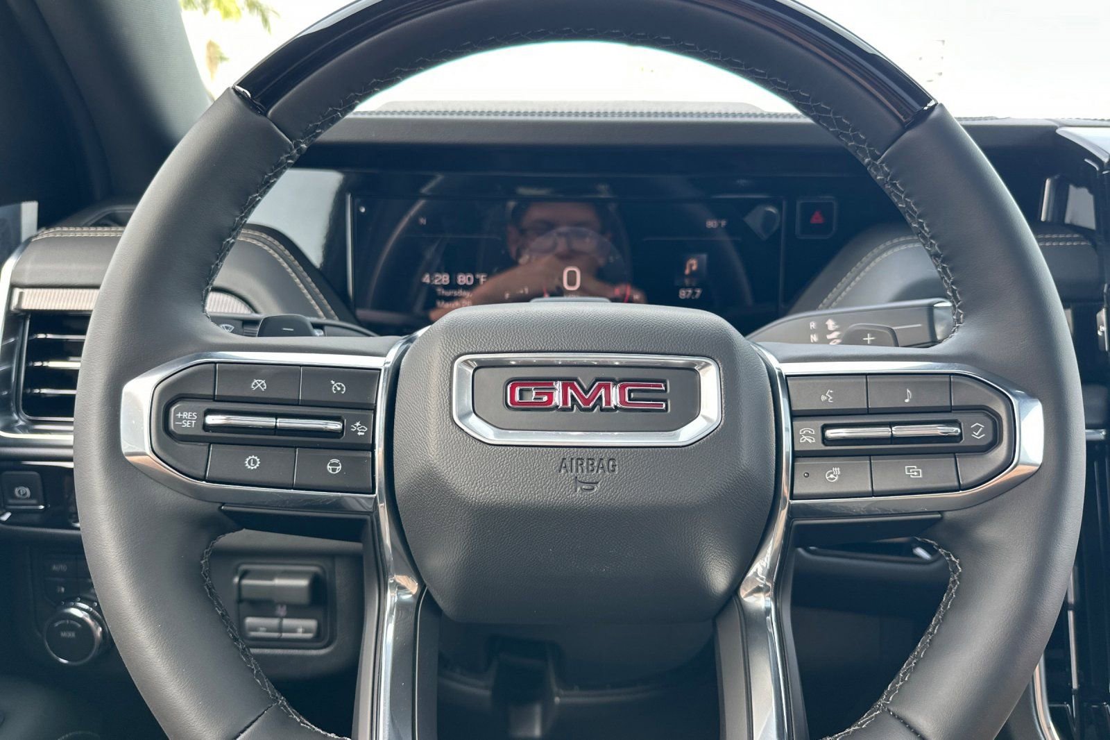 New 2026 GMC Yukon Elevation w/ Elevation Premium Package image 25