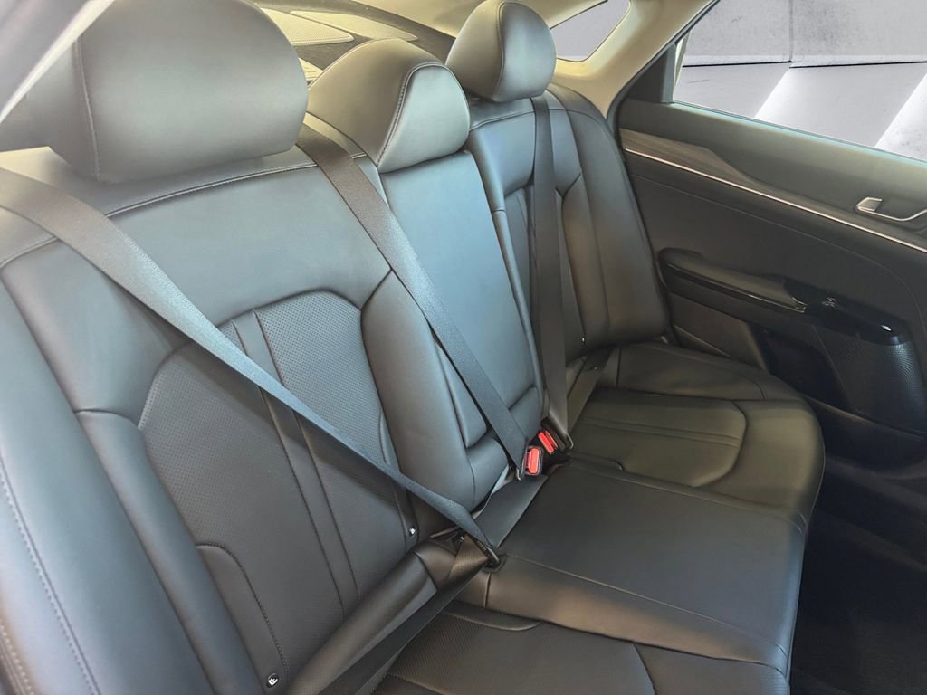 Used 2025 Kia K5 EX image 16