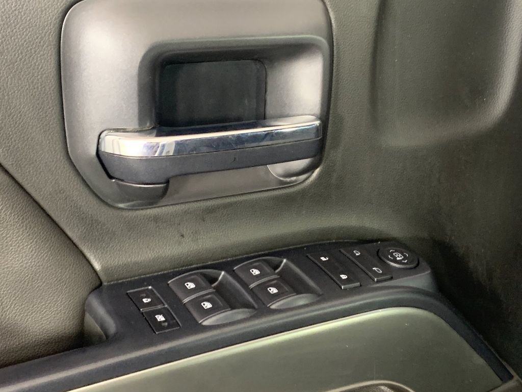 Used 2018 Chevrolet Silverado 1500 LT w/ All Star Edition AWD/4WD image 13