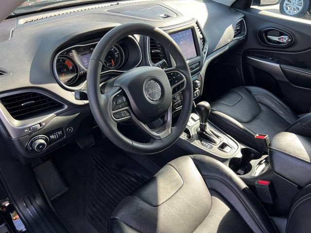 Used 2022 Jeep Cherokee Latitude Lux w/ Mopar Interior Package FWD image 25