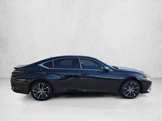 Used 2025 Lexus ES 300h w/ Premium Package FWD image 4