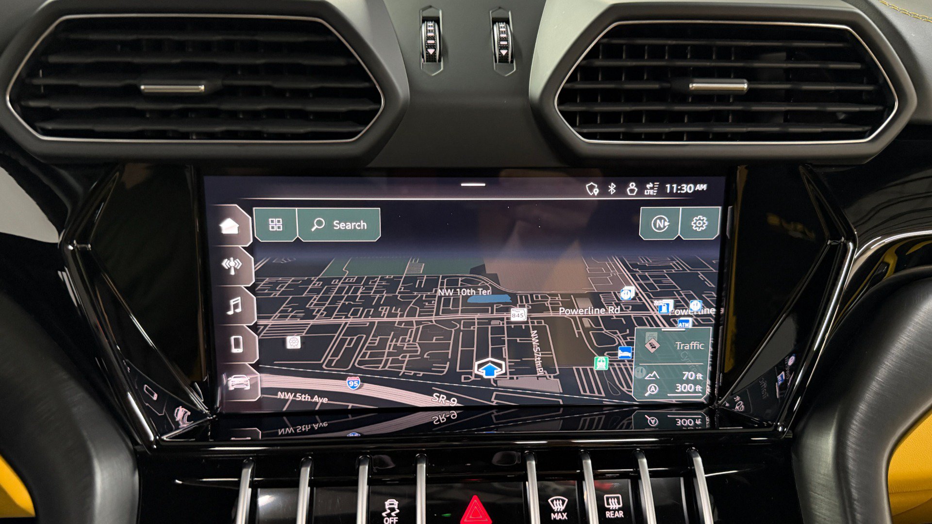 Used 2022 Lamborghini Urus AWD/4WD image 78