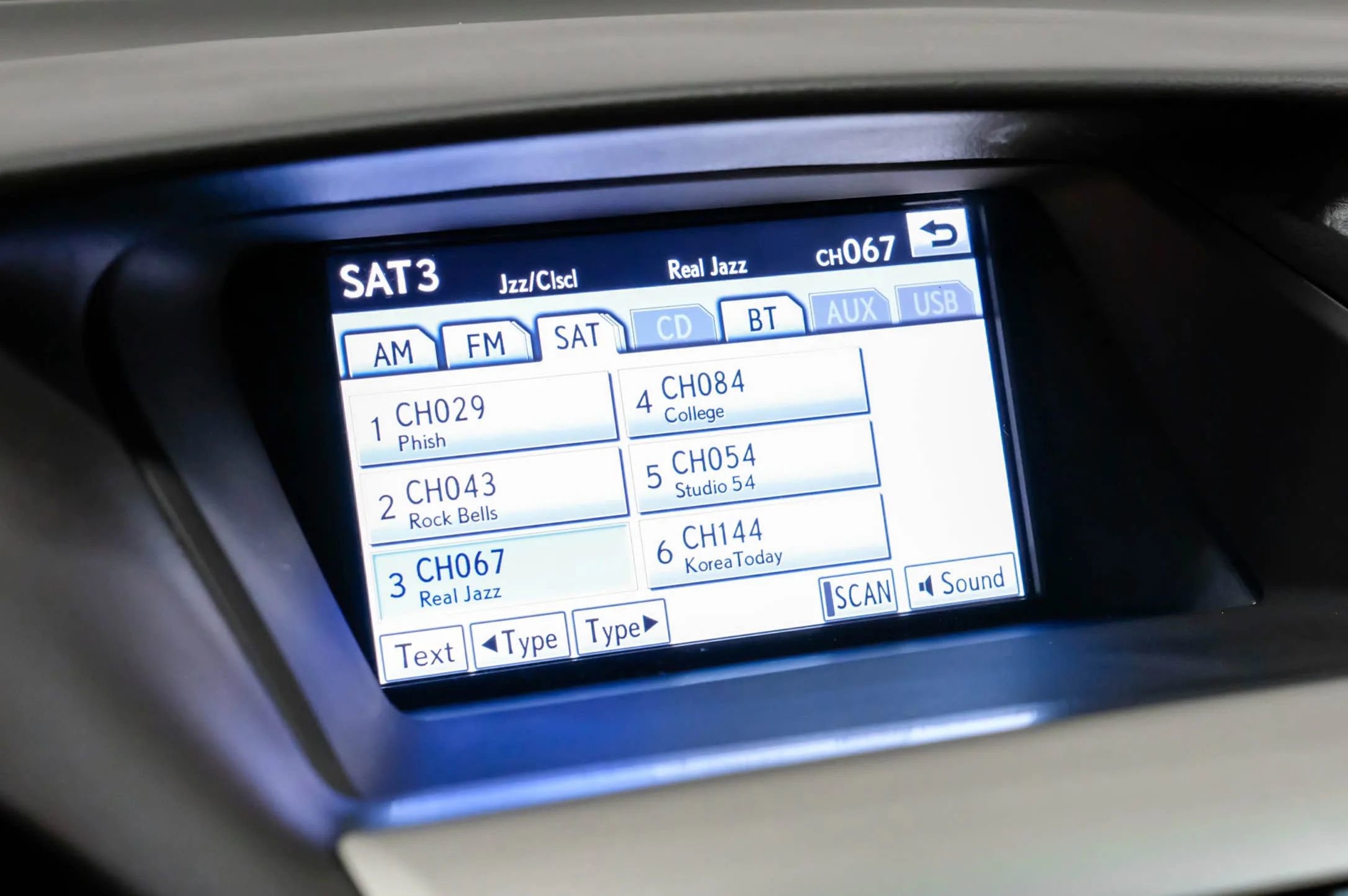 Used 2012 Lexus RX 350 FWD w/ Premium Pkg image 29