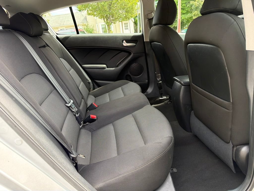 Used 2017 Kia Forte LX FWD image 23