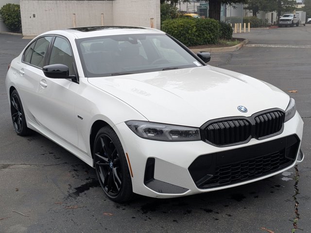 Used 2023 BMW 330e w/ M Sport Package image 3