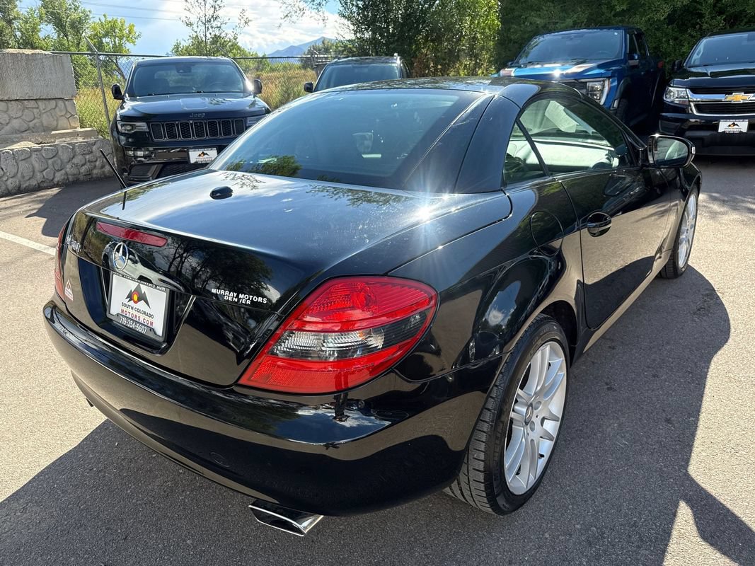 Used 2009 Mercedes-Benz SLK 300 image 7