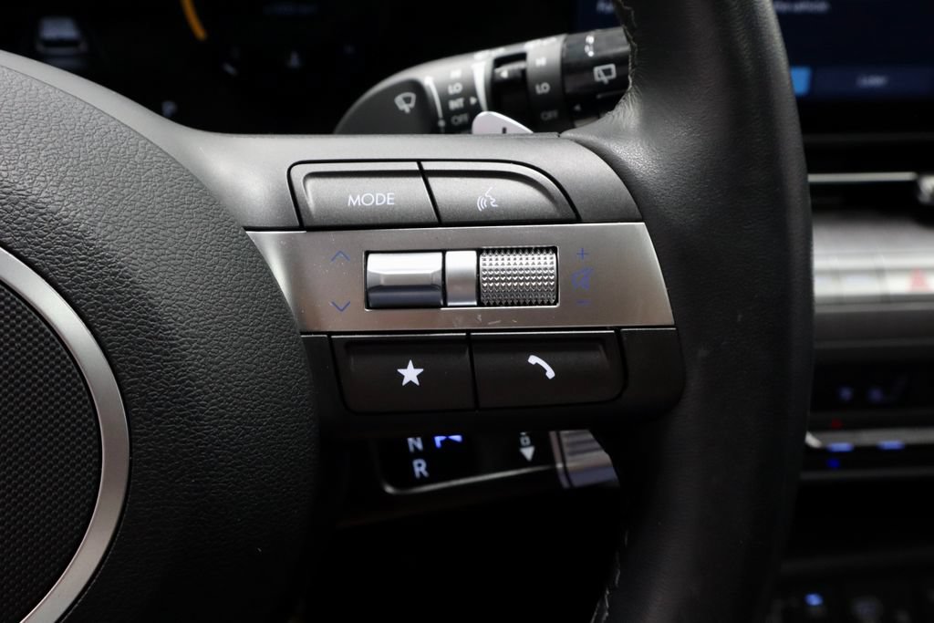 Used 2024 Hyundai Kona Limited AWD/4WD image 29