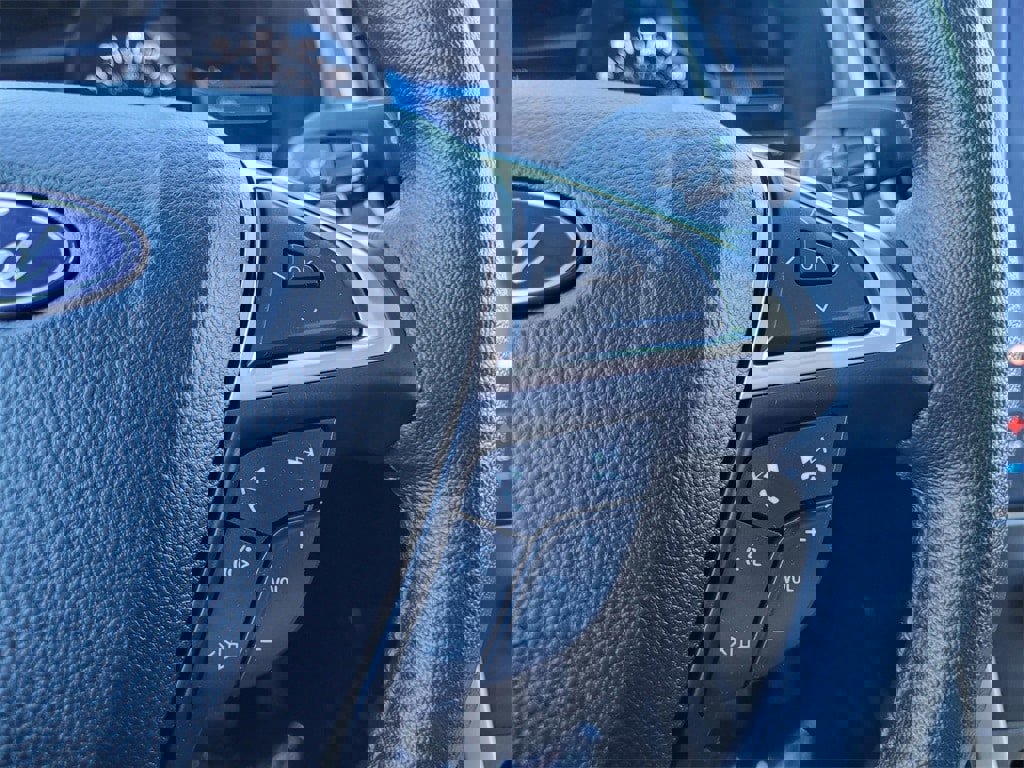 Used 2023 Ford Edge SEL w/ Convenience Package image 14