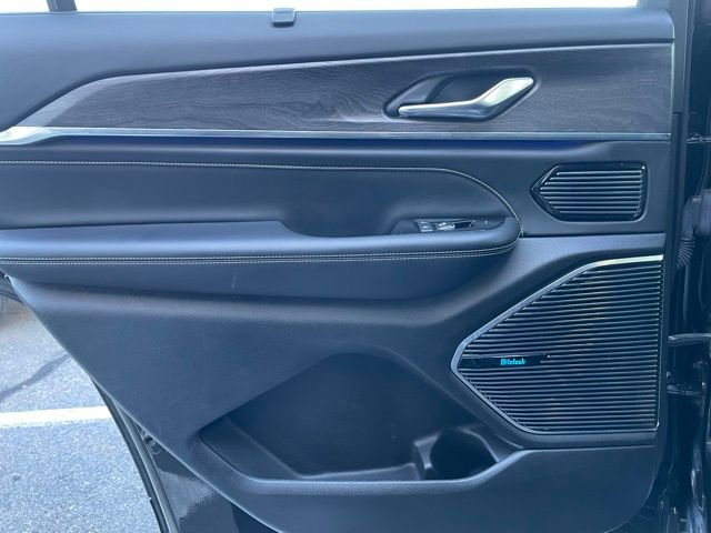 Used 2021 Jeep Grand Cherokee L Overland w/ Luxury Tech Group IV image 27