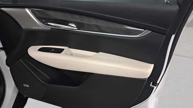 Used 2022 Cadillac XT5 Sportv w/ Technology Package AWD/4WD image 19