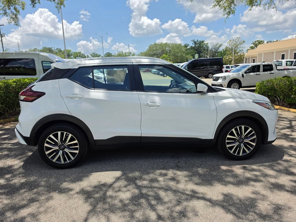Used 2023 Nissan Kicks SV FWD image 5