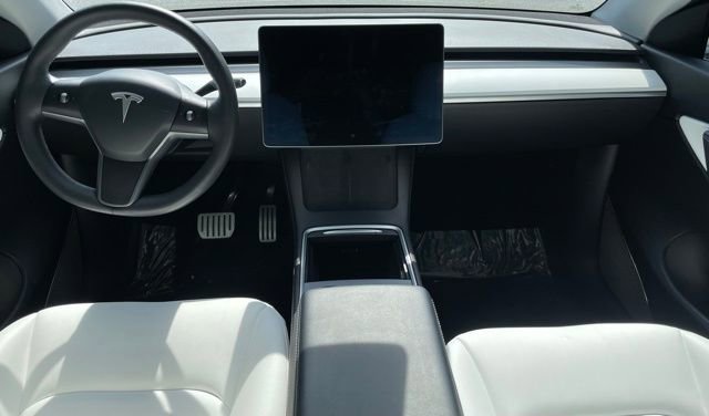 Used 2021 Tesla Model Y Performance AWD/4WD image 16