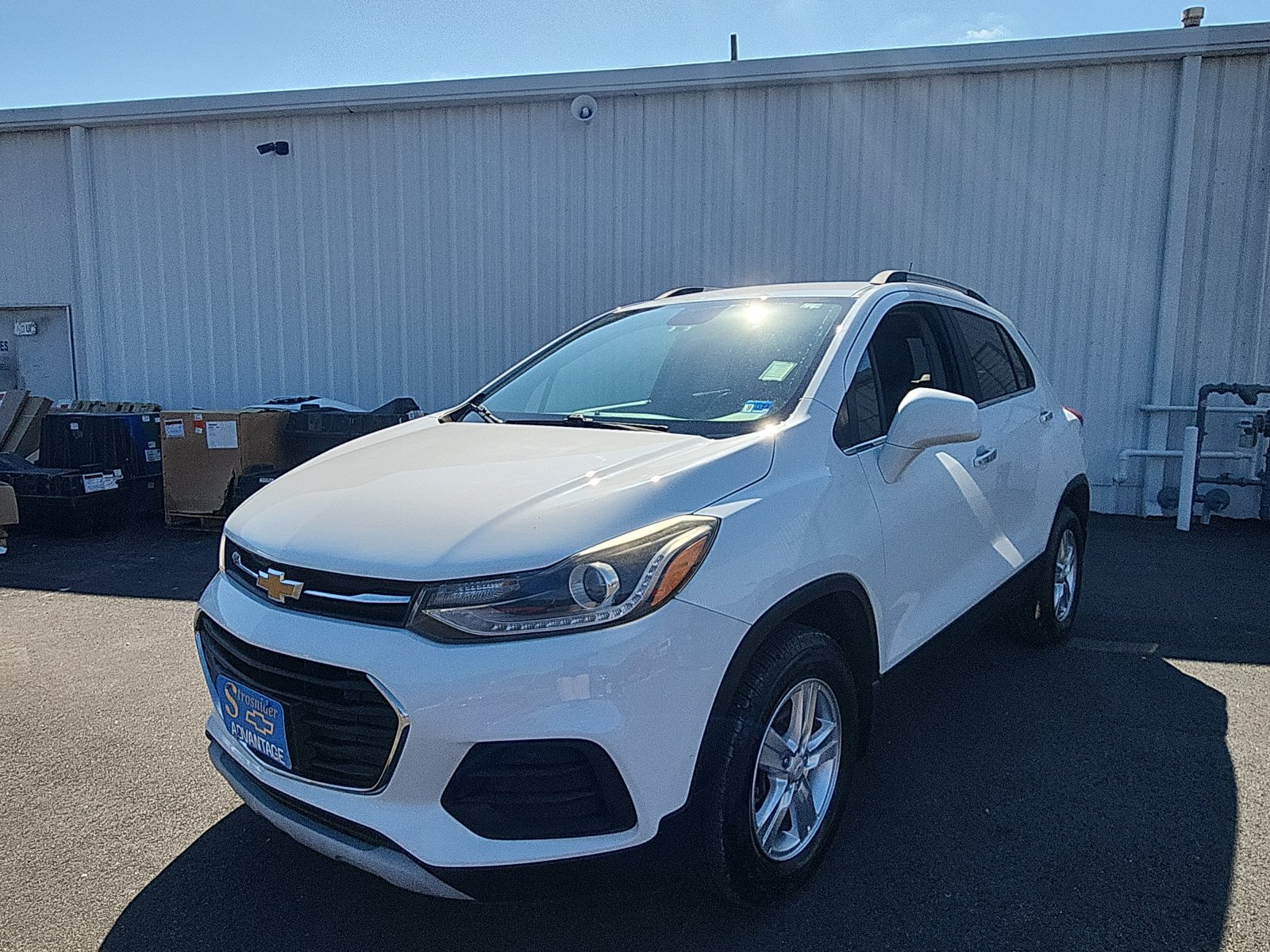 Used 2018 Chevrolet Trax LT w/ LT Convenience Package AWD/4WD image 1