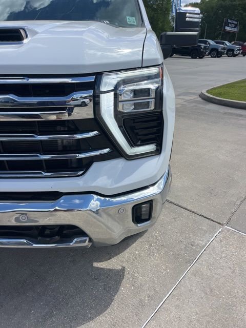 Used 2024 Chevrolet Silverado 3500 LTZ w/ LTZ Plus Package image 5