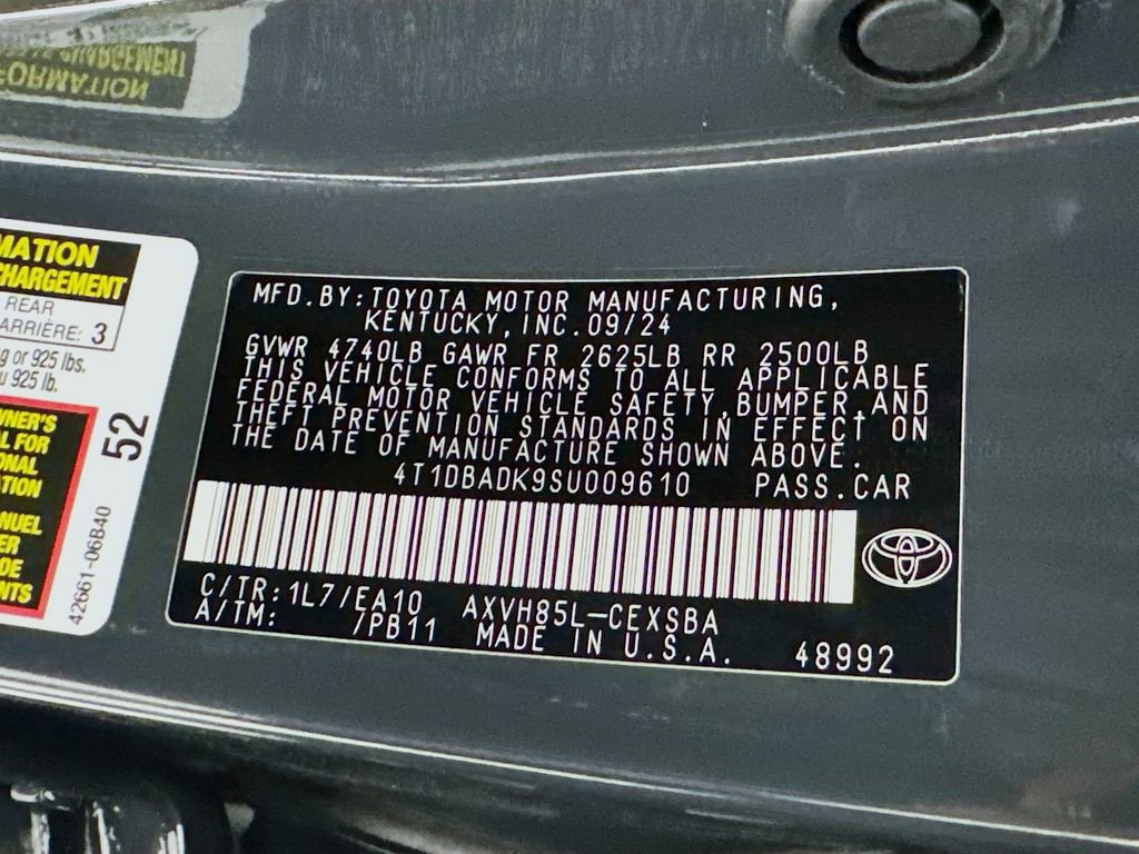 Used 2025 Toyota Camry SE w/ Multimedia Upgrade Package AWD/4WD image 19
