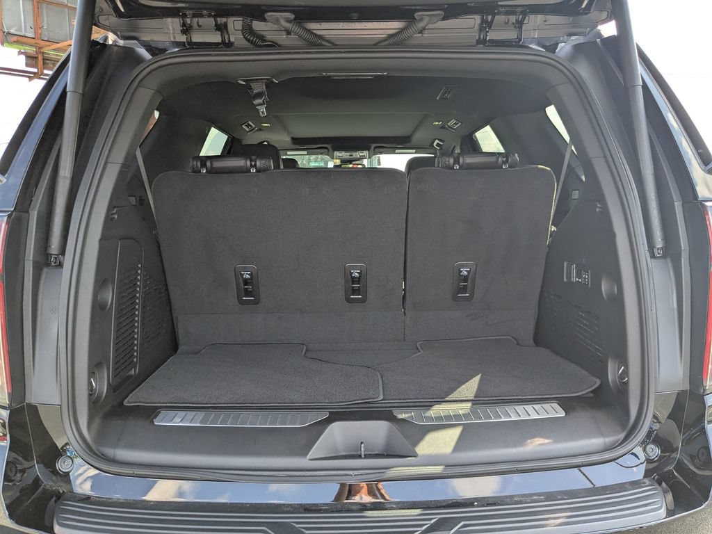 Used 2024 Chevrolet Tahoe RST w/ Sport Performance Package RWD image 13