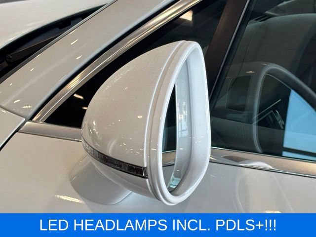 Used 2022 Porsche Macan S AWD/4WD image 9