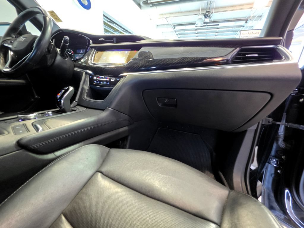 Used 2021 Cadillac XT6 Premium Luxury FWD image 69