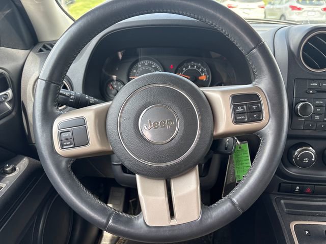 Used 2017 Jeep Patriot 75th Anniversary w/ Power Value Group AWD/4WD image 14