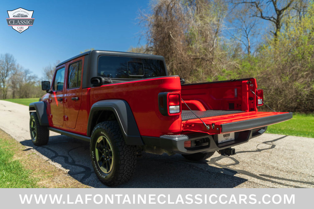 Used 2020 Jeep Gladiator Sport w/ Technology Group AWD/4WD image 22