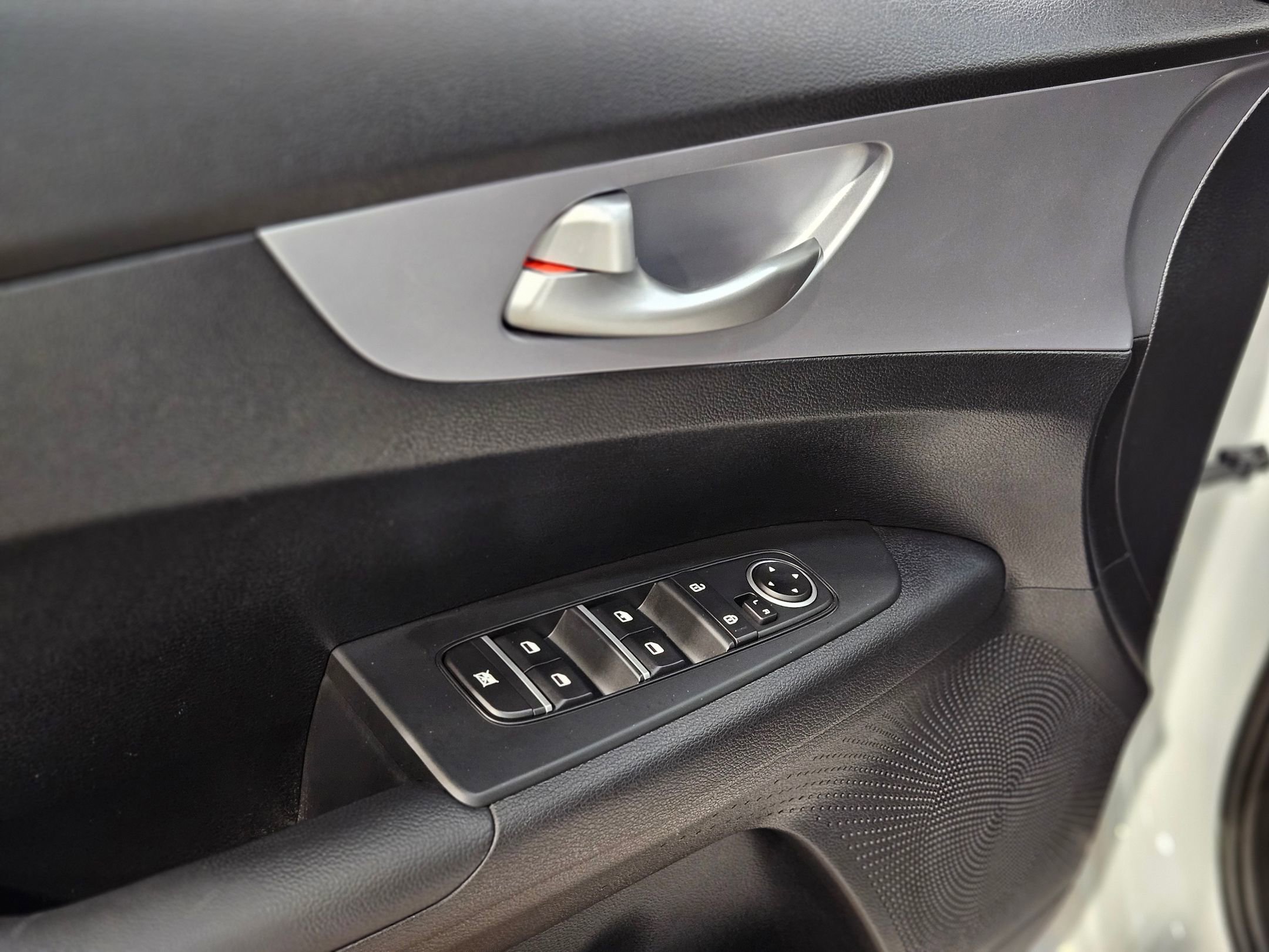 Used 2024 Kia Forte LXS w/ LXS Technology Package image 21