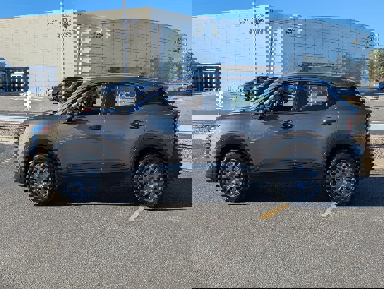 Certified 2025 Nissan Kicks S image 3