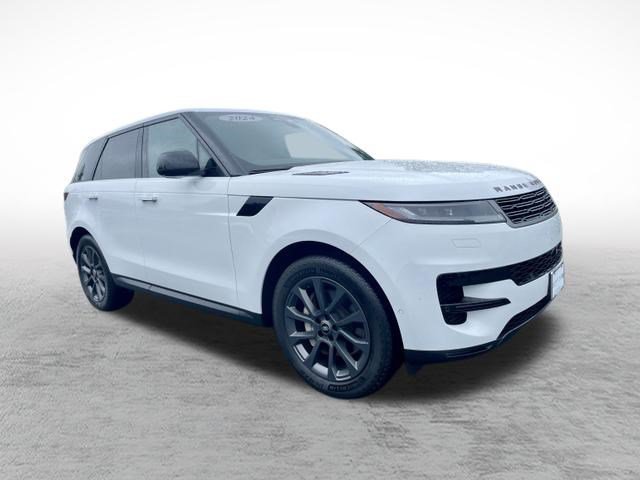 Used 2024 Land Rover Range Rover Sport SE AWD/4WD image 3