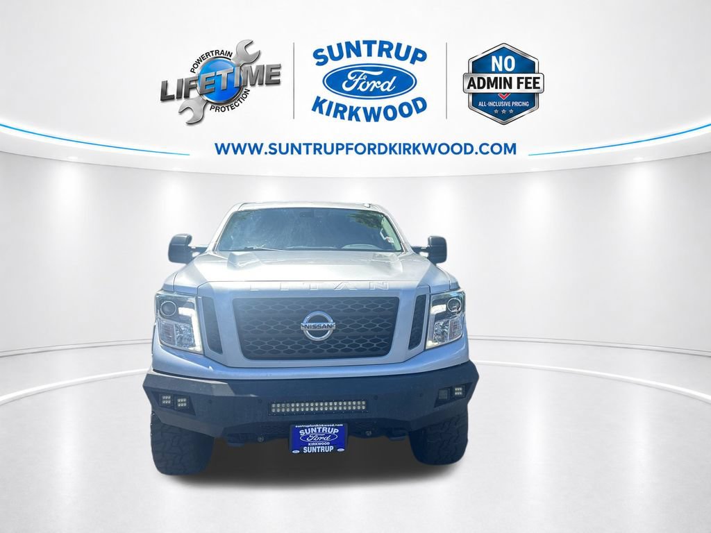 Used 2019 Nissan Titan PRO-4X w/ Pro-4x Utility Package AWD/4WD image 10