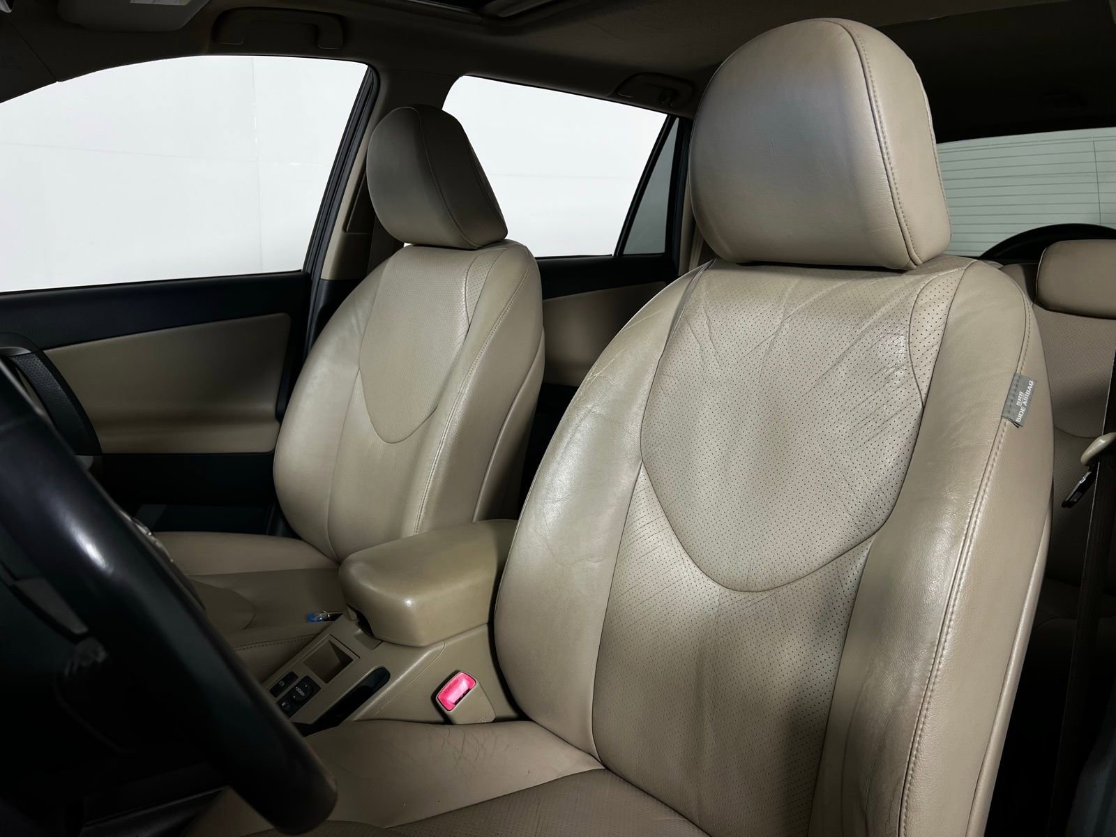 Used 2010 Toyota RAV4 Limited image 13