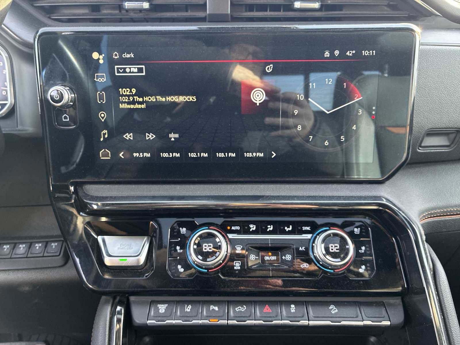 Certified 2024 GMC Sierra 2500 AT4 w/ Max Trailering Package image 13