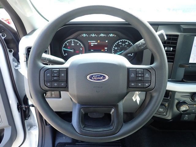 New 2025 Ford F600 4x4 Regular Cab Super Duty w/ XL Chrome Package image 16