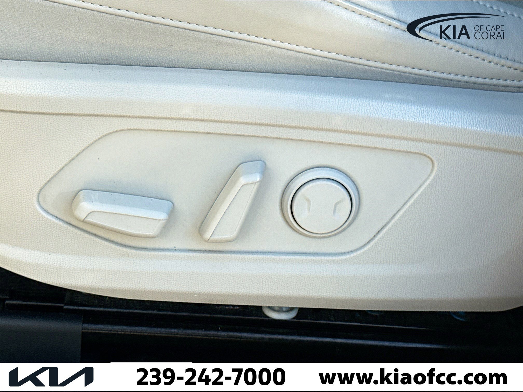 Certified 2023 Kia Sorento S w/ Panoramic Sunroof Package image 24