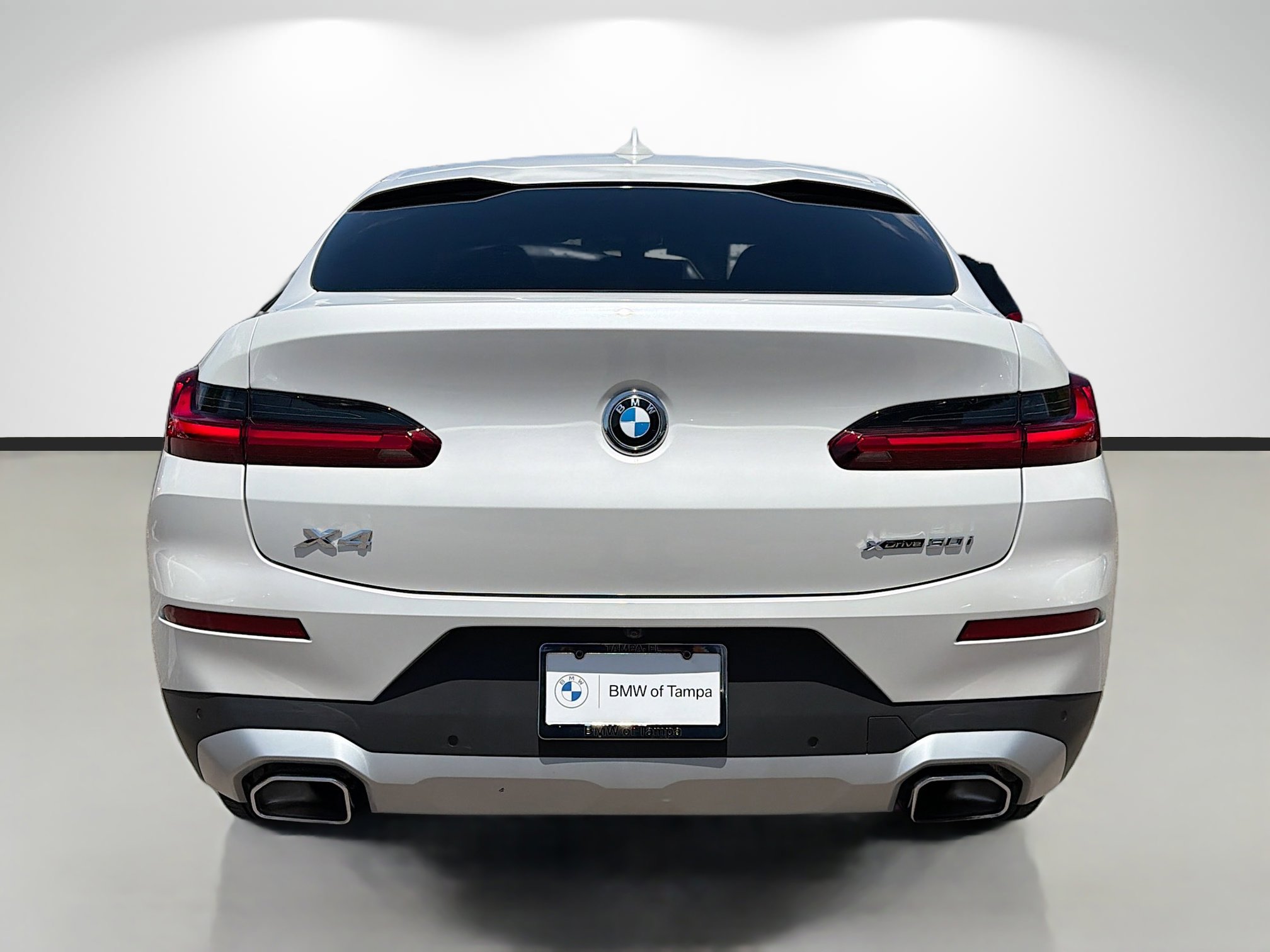 Used 2025 BMW X4 xDrive30i AWD/4WD image 4