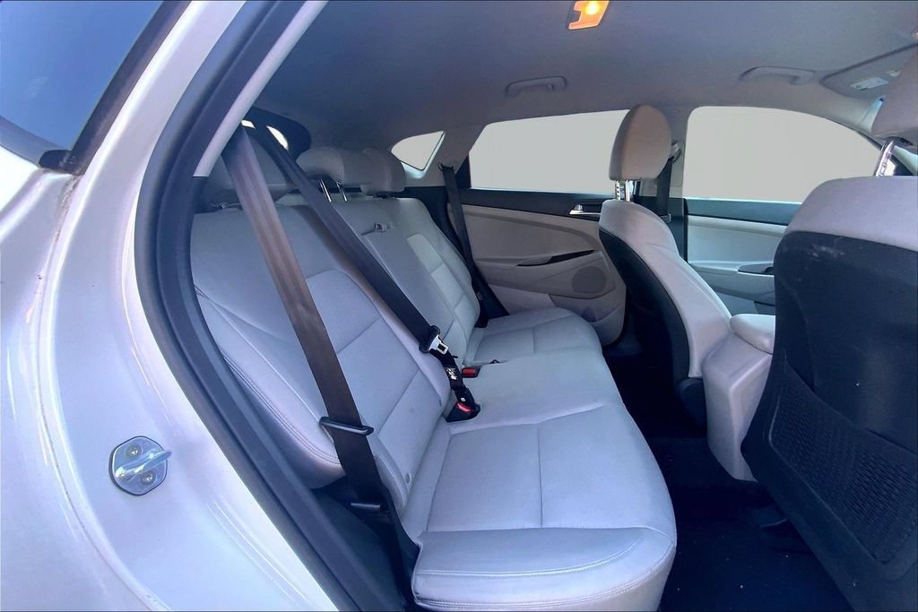 Used 2019 Hyundai Tucson SE FWD image 17
